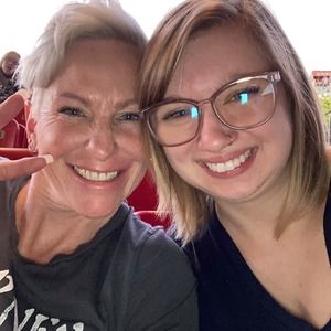 Meet your Posher, Madelyn